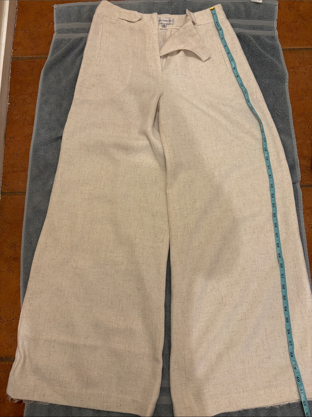 Torn by Ronny Kobo Light Beige Wide-Leg Women’s Pants - size Medium